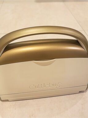 Cuttlebug Portable Die-Cutting Machine in Champagne Gold & Cream